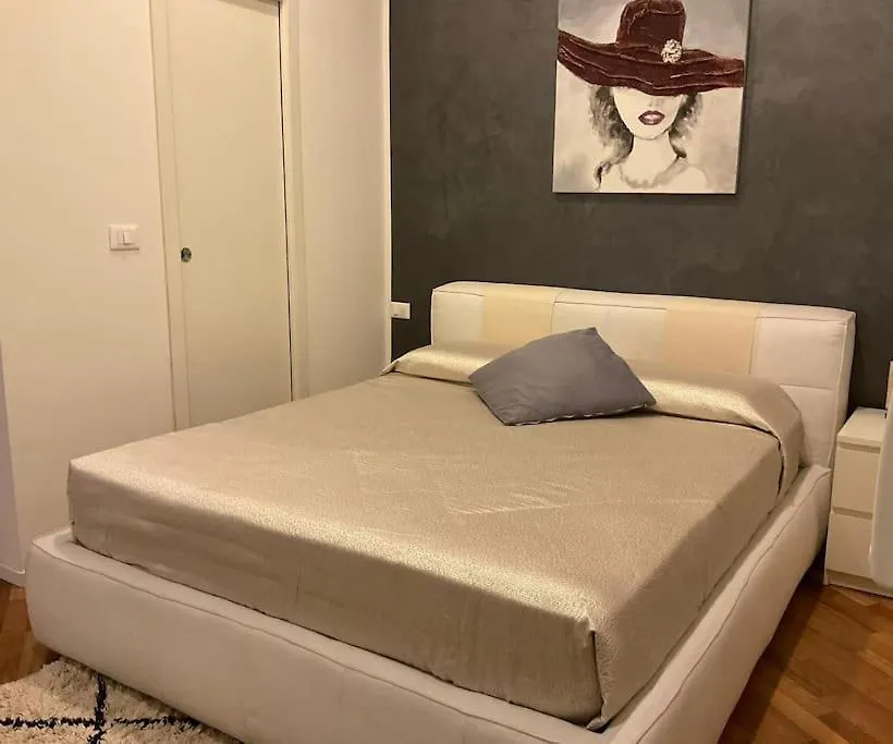 Appartamento Chic Milan Italy