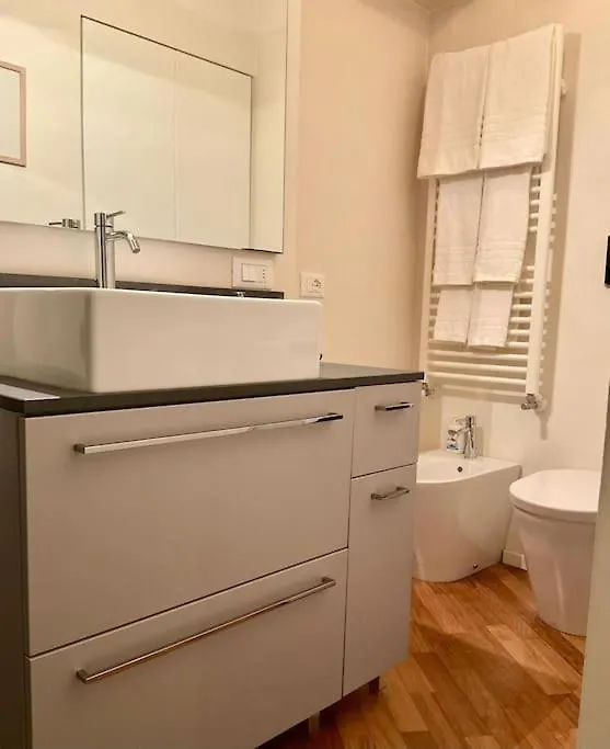 Apartment Appartamento Chic Milan